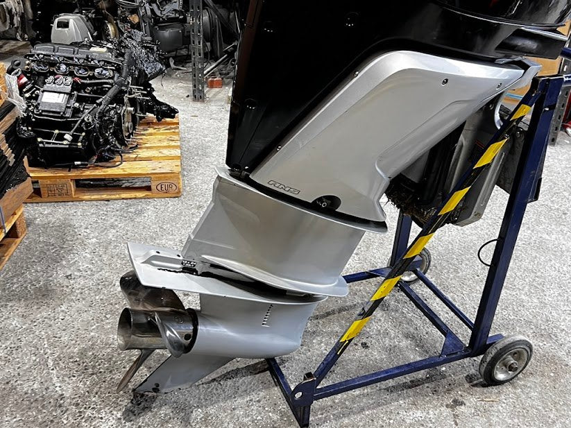 Used 300hp mercury V8 Verado 4 stroke 2020 model, XL or XXL shaft, full brand new rig kit included inc power steering